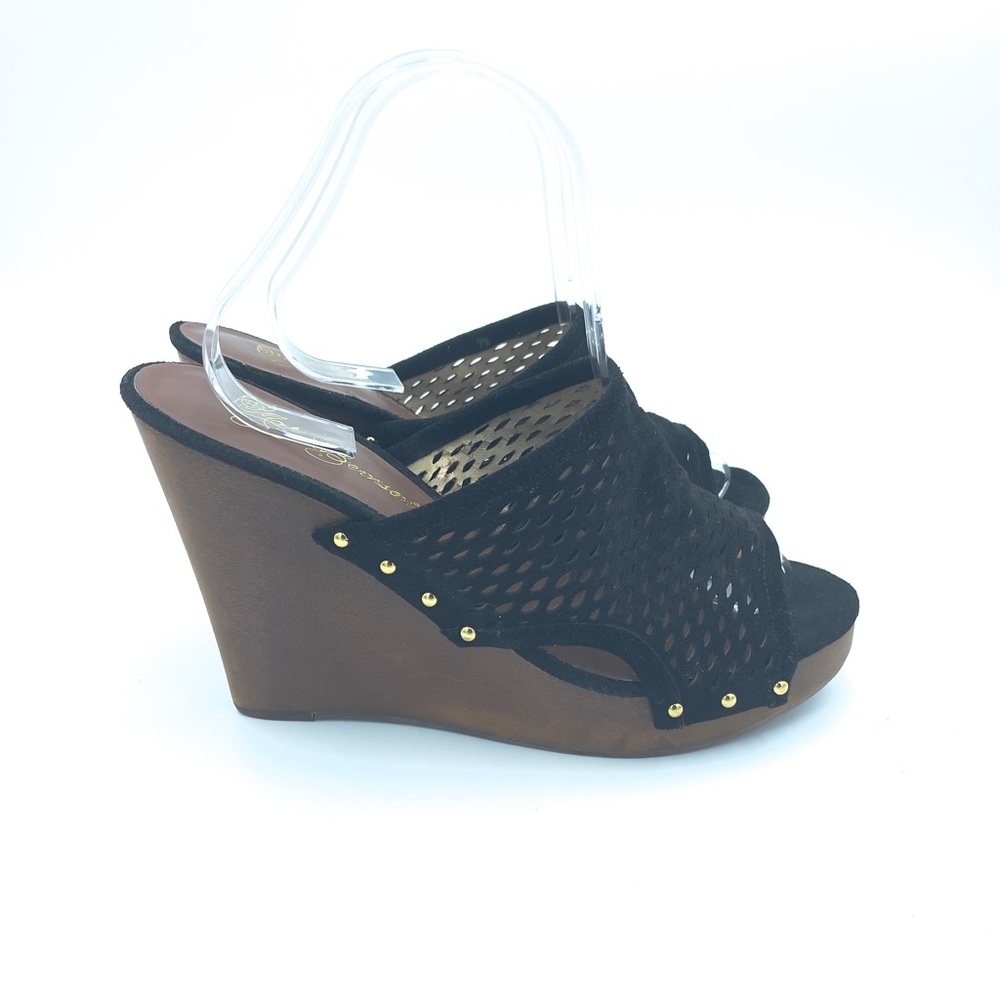Matt Bergson Woven Leather Wedge Sandal With Gold Accents Size 9